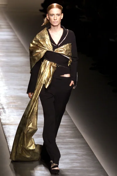 Look 7